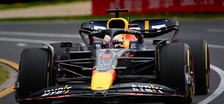 MELBOURNE GRAND PRIX CIRCUIT, AUSTRALIA - APRIL 09: Max Verstappen, Red Bull Racing RB18 during the Australian GP at Melbourne Grand Prix Circuit on Saturday April 09, 2022 in Melbourne, Australia. (Photo by Mark Sutton / LAT Images)