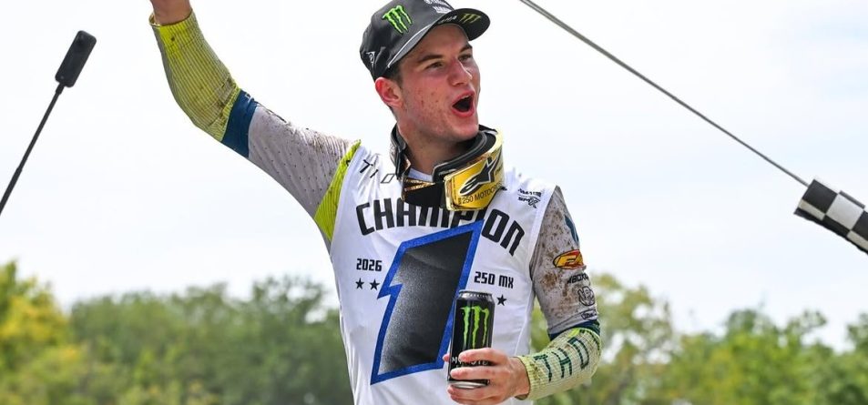 Cole Davies winning Pro 250MX Championship