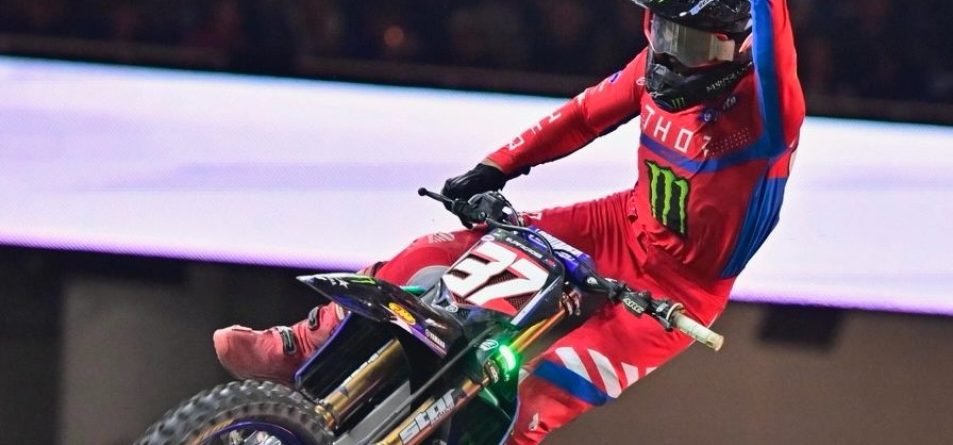 Cole Davies wins at Round 11 in Detroit AMA 250SX East 2026 (1)