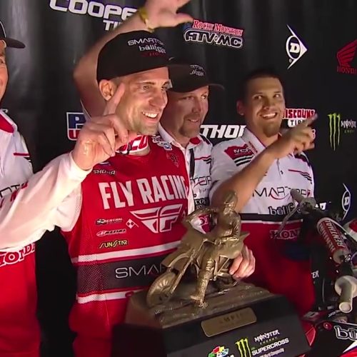 Justin Brayton Talks About His 2018 Daytona Supercross Victory - frame at 5m40s